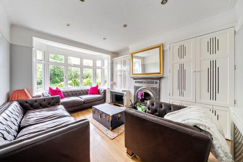 43 Ravenswood Crescent, West Wickham, BR4 0JH