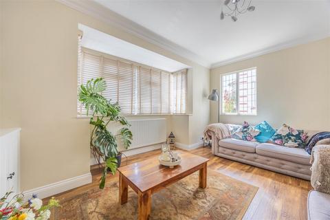 3 bedroom semi-detached house for sale, NORTHVIEW DRIVE, Westcliff-On-Sea