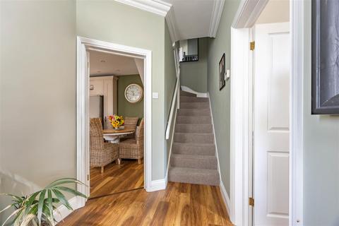 3 bedroom semi-detached house for sale, NORTHVIEW DRIVE, Westcliff-On-Sea