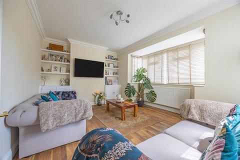 3 bedroom semi-detached house for sale, NORTHVIEW DRIVE, Westcliff-On-Sea