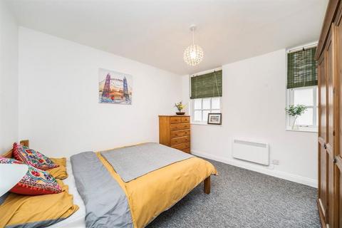 2 bedroom flat for sale, Cleveland Grove, London E1