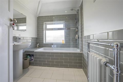 3 Brookside Crescent, Worcester Park, KT4 8AQ