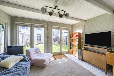 3 Brookside Crescent, Worcester Park, KT4 8AQ