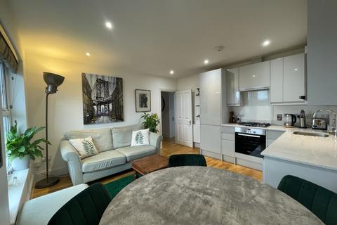 3 bedroom apartment for sale, Crook Log House, 20 Crook Log, Bexleyheath, Kent, DA6