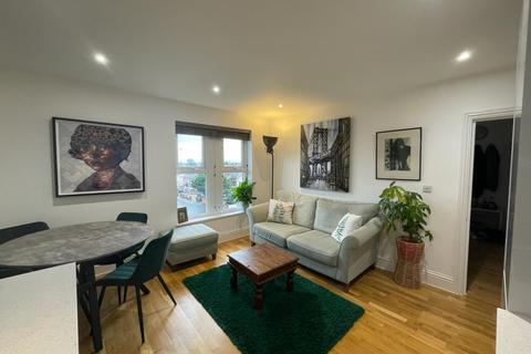 3 bedroom apartment for sale, Crook Log House, 20 Crook Log, Bexleyheath, Kent, DA6