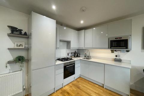 3 bedroom apartment for sale, Crook Log House, 20 Crook Log, Bexleyheath, Kent, DA6