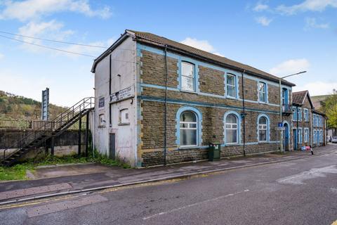 Mixed use for sale, 69 Cymmer Rd Porth CF39 9BE