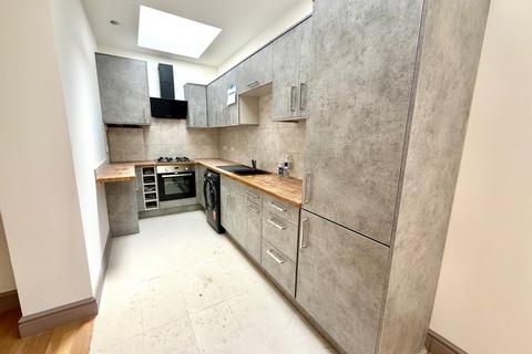 1 bedroom flat to rent, Mayes Road, Wood Green