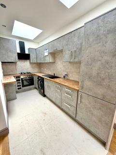 1 bedroom flat to rent, Mayes Road, Wood Green