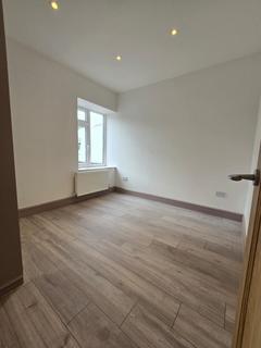 undefined, Mayes Road, Wood Green