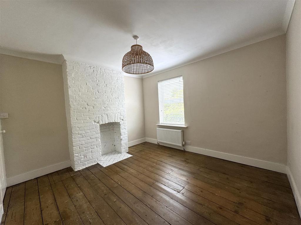 Bedroom 2 2.jpg