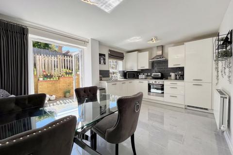 18 Hooper Way, Tonna, Neath, SA11 3FB