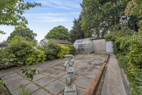 91 Penshurst Avenue, Sidcup, DA15 9EZ
