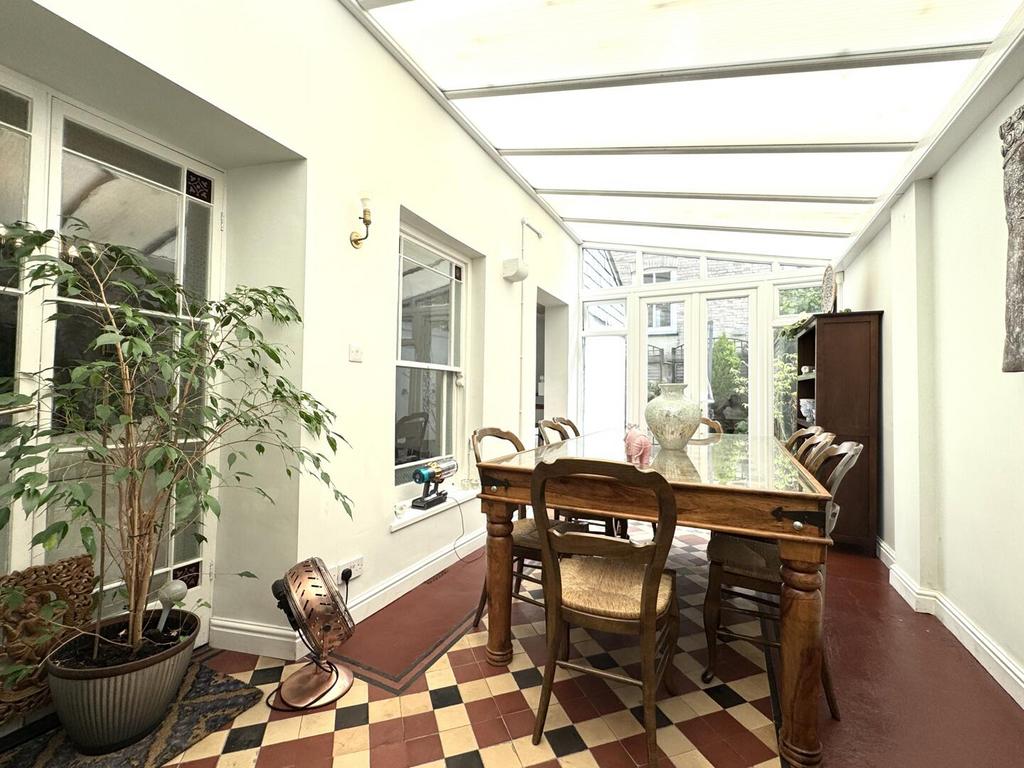 Breakfast Room