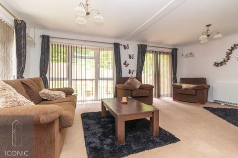 2 bedroom property for sale, Drayton Hall Park, Drayton, Norwich
