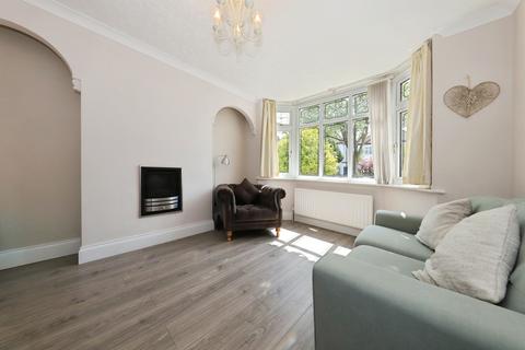 8 Canterbury Road, Penn, Wolverhampton, WV4 4EH