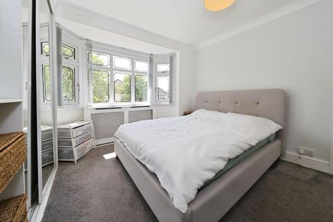 8 Canterbury Road, Penn, Wolverhampton, WV4 4EH