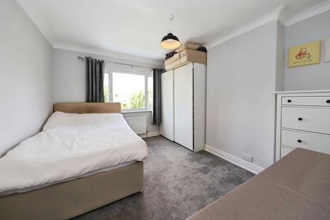 8 Canterbury Road, Penn, Wolverhampton, WV4 4EH