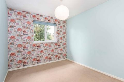undefined, Telford Drive, Walton-On-Thames