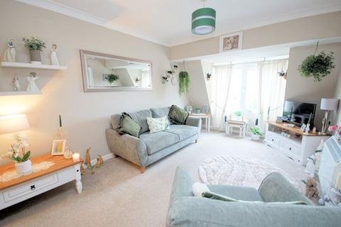 1 bedroom retirement property for sale, Hometide House, Lee-On-The-Solent, PO13