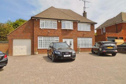undefined, Old Bedford Road, Luton