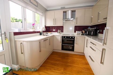 46 Springwood, Cheshunt, Waltham Cross, EN7 6AZ