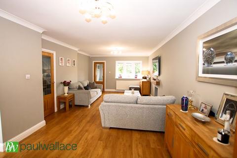 46 Springwood, Cheshunt, Waltham Cross, EN7 6AZ