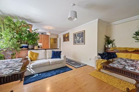 7 Fentiman Way, Harrow, HA2 8FD
