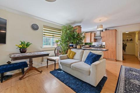 7 Fentiman Way, Harrow, HA2 8FD