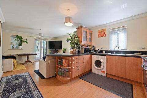 7 Fentiman Way, Harrow, HA2 8FD