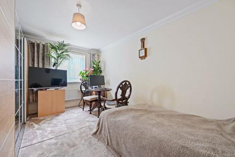 7 Fentiman Way, Harrow, HA2 8FD