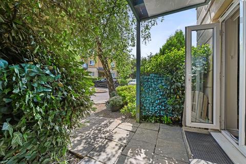 7 Fentiman Way, Harrow, HA2 8FD