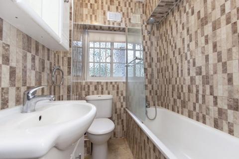 2 bedroom flat for sale, Kendal Court, London, NW2