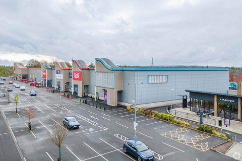 Retail property (high street) to rent, Lichfield Rd Stafford ST17 4LN
