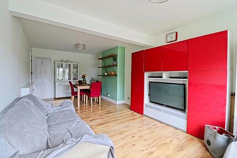 5 bedroom chalet for sale, Roseberry Avenue, Benfleet