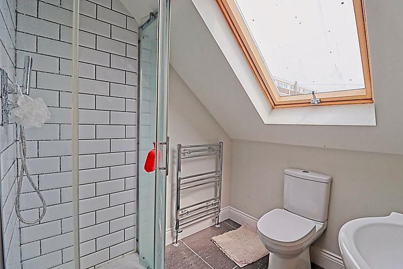 Bathroom upstiars