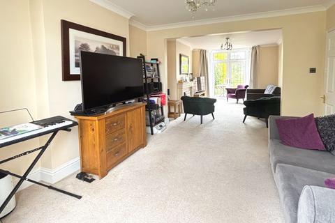 56 Riversley Road, Gloucester, GL2 0QT