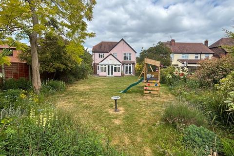 56 Riversley Road, Gloucester, GL2 0QT