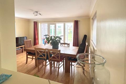 56 Riversley Road, Gloucester, GL2 0QT