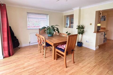 56 Riversley Road, Gloucester, GL2 0QT
