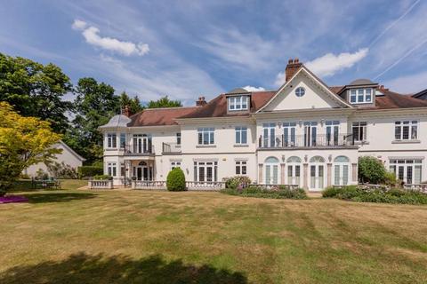 3 bedroom apartment for sale, Priory Road, Sunningdale SL5