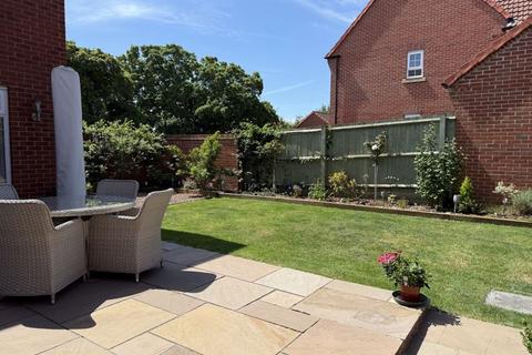 4 bedroom detached house for sale, Dragonfly Close, Frome