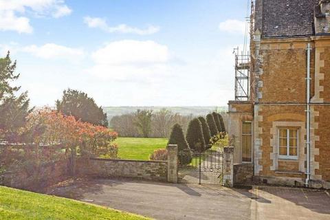 Hospitality for sale, Wyck Hl Stow On The Wold GL54 1HY