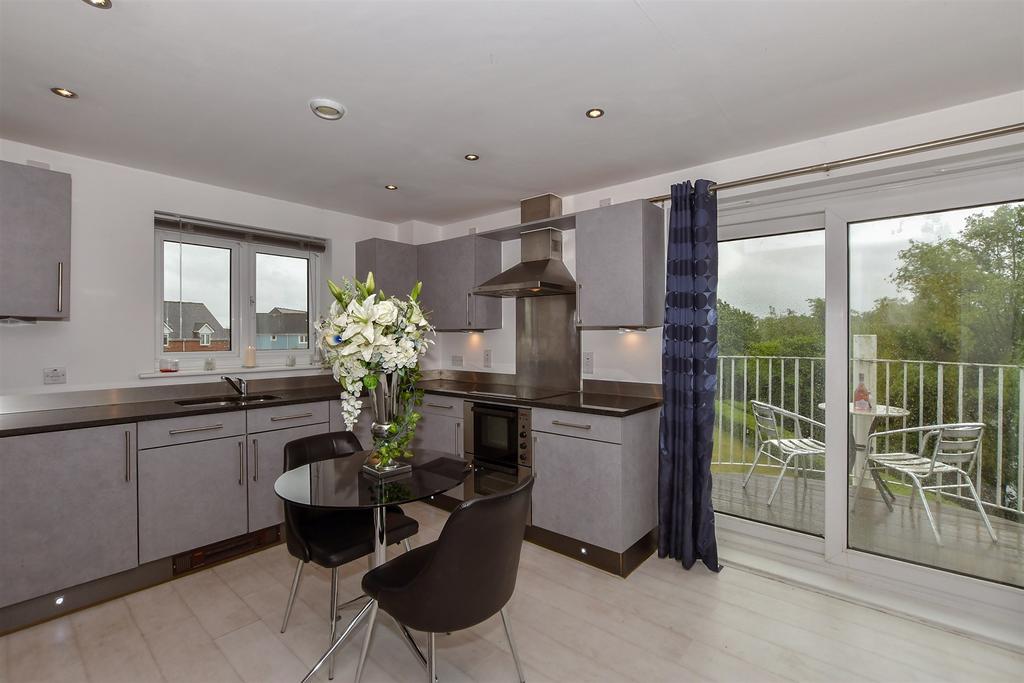 Kitchen/Living Area