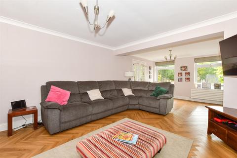 29 Barnfield, Crowborough, TN6 2RX