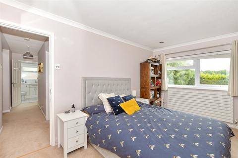 29 Barnfield, Crowborough, TN6 2RX