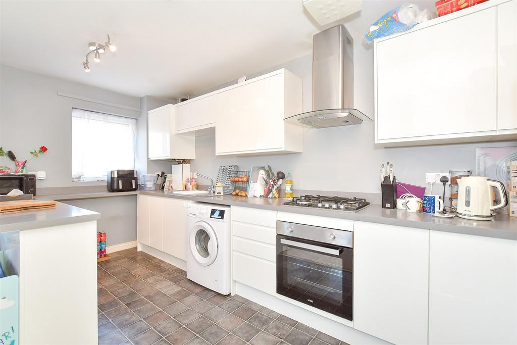 Lounge/ Kitchen