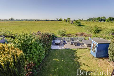 4 bedroom link detached house for sale, Common Road, Ingrave, CM13
