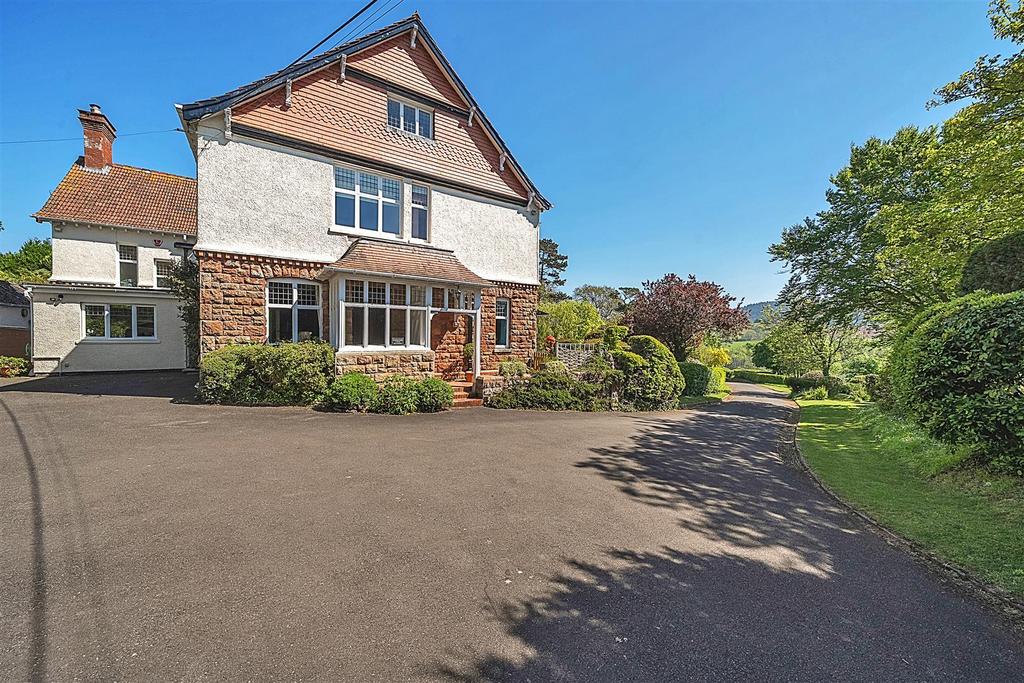 Woodcombe Lodges