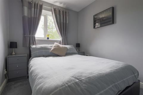 2 Bramshaws Acre, Cheadle, Stoke-on-trent, ST10 1BE